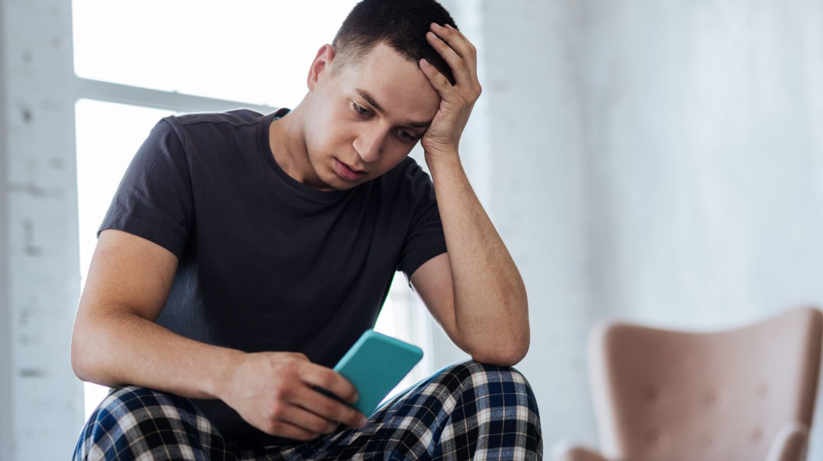 Seu corpo piora quando você pesquisa sintomas? Entenda o que está acontecendo