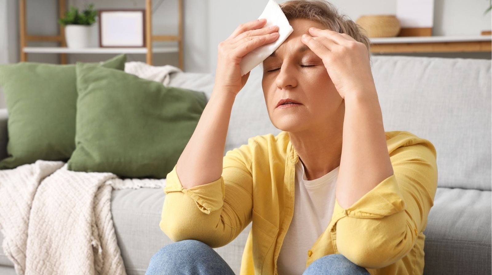 Por que seu corpo esquenta do nada, mesmo sem febre?