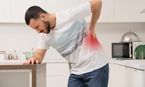 Dor nas costas do nada: o que pode ser e quando se preocupar?